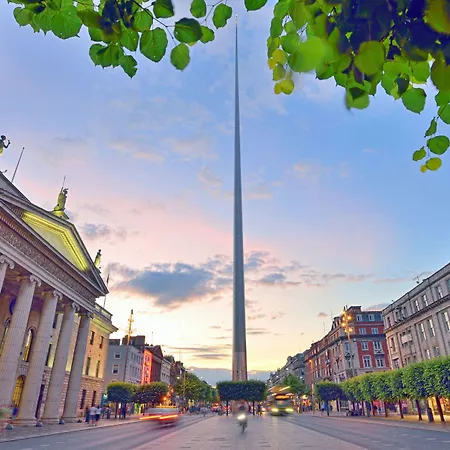 Daire Grand Canal Quay Sleeps 10 *